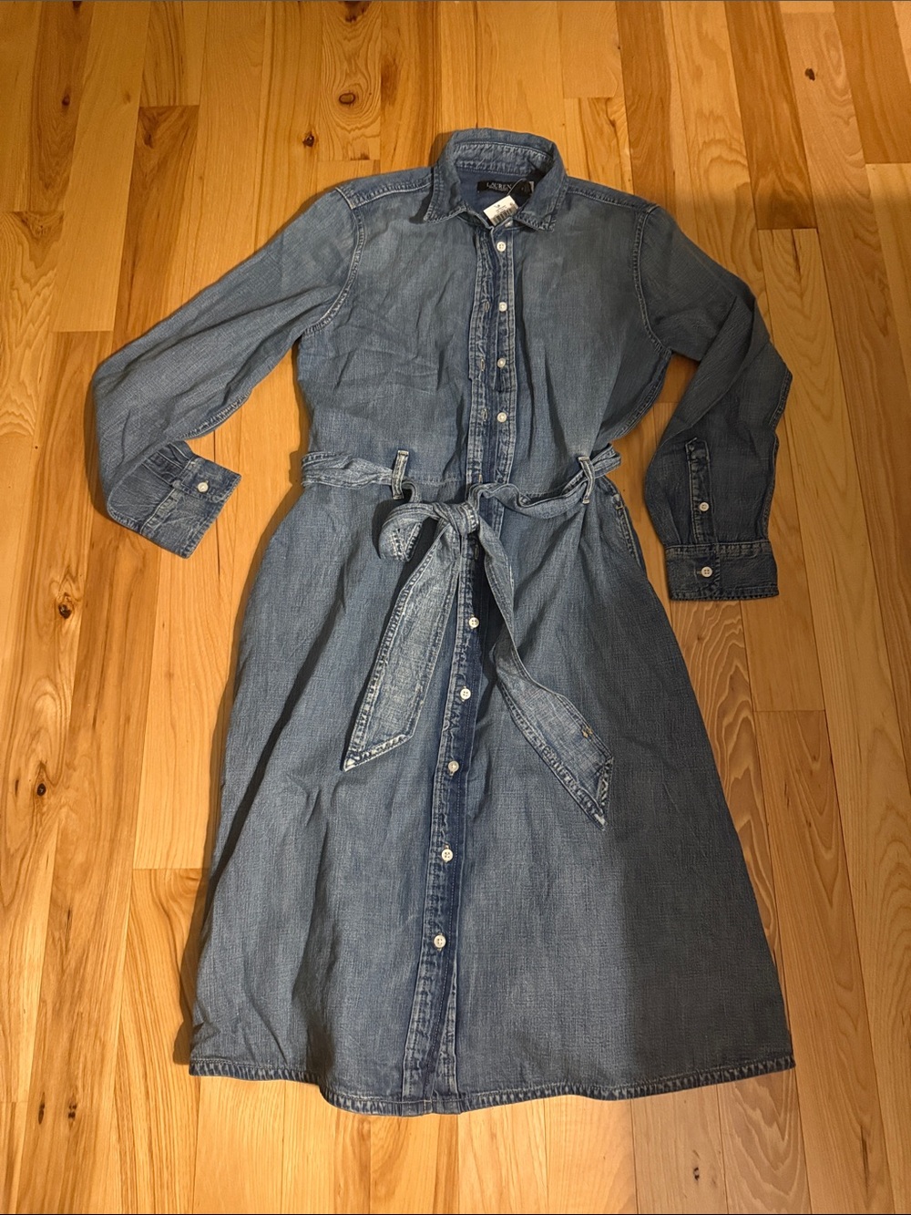 NEW💙RALPH LAUREN Belted Denim Shirtdress in Odeon light wash Size 10 $195 - Picture 8 of 8